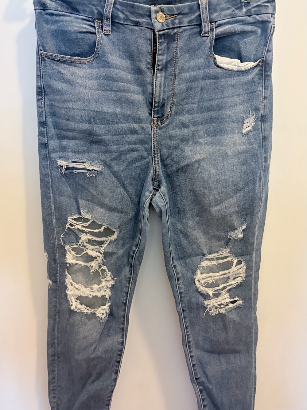 American Eagle Outfitters Light Blue Ripped Skinny Jeans